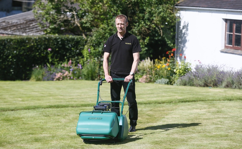 KOSIARKA WRZECIONOWA ALLETT PETROL CLASSIC 17 L (43 CM)